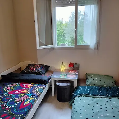 Un Studio Avec Une Entree Independante Thilouze Extérieur photo