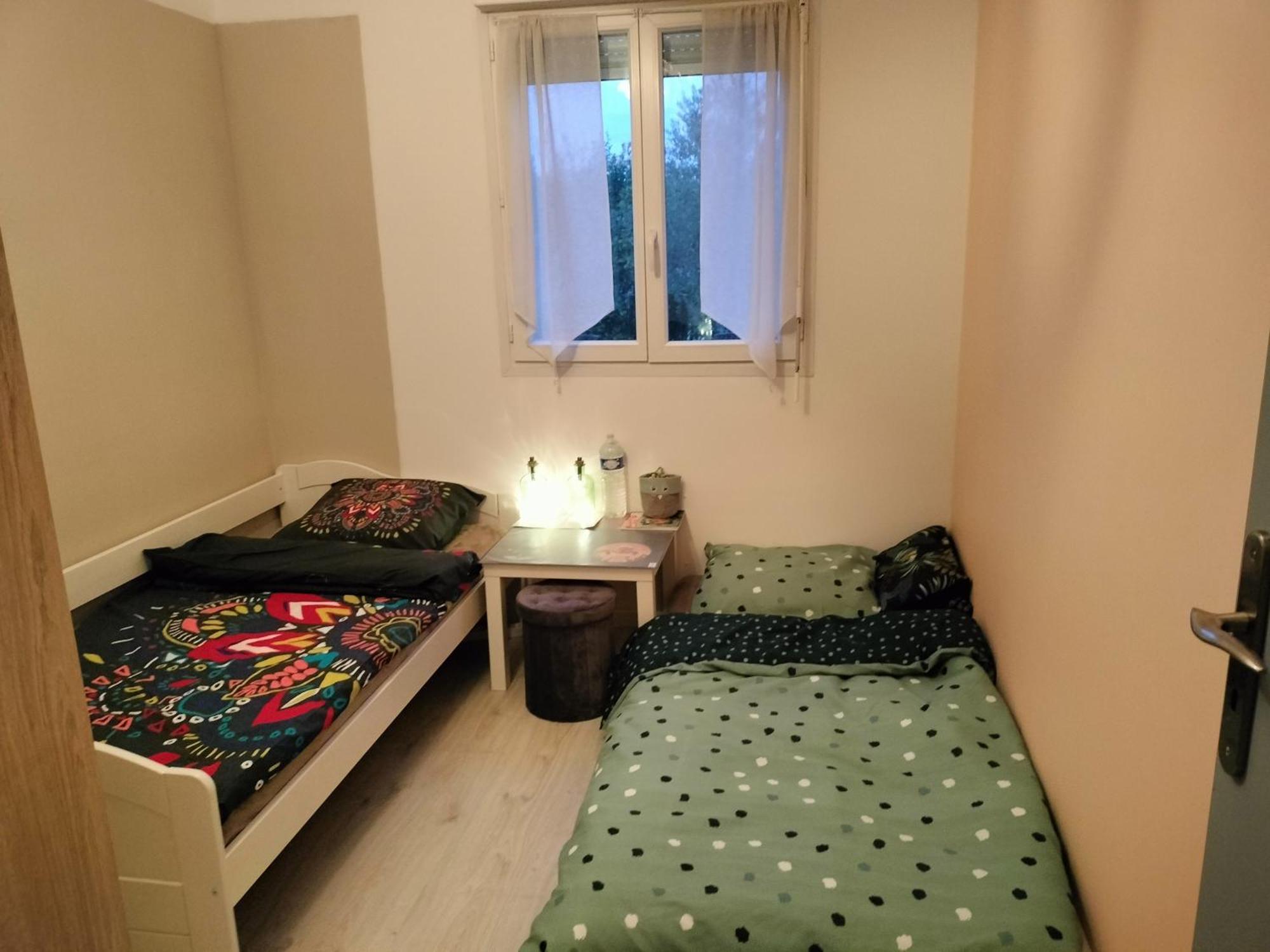 Un Avec Entree Independante Apartamento Thilouze